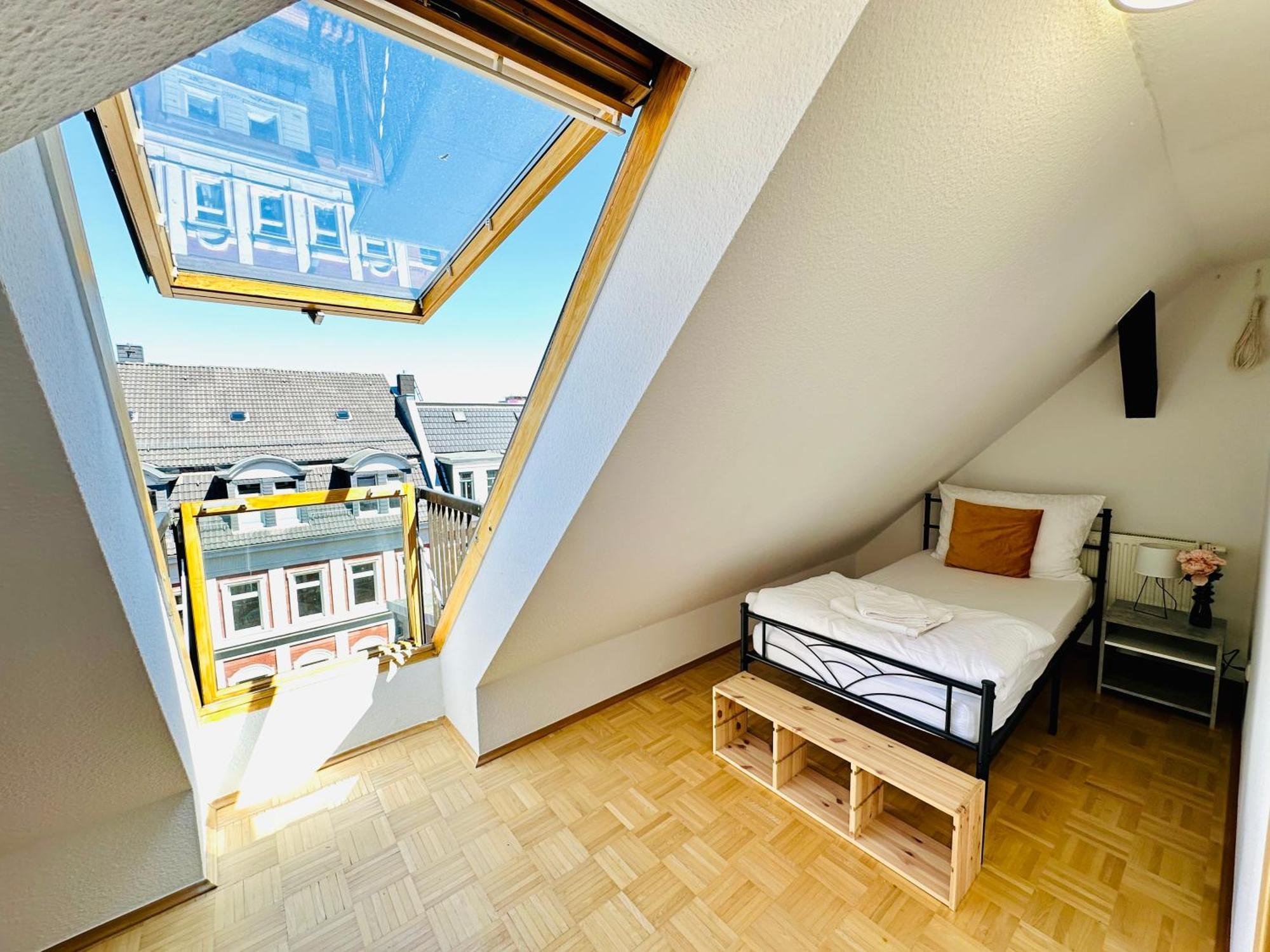 Massive Karli Loft - Over 130 Meters Floor Space - Home Theater Room - 4 Private Sleeping Areas - Best Location In Leipzig Extérieur photo